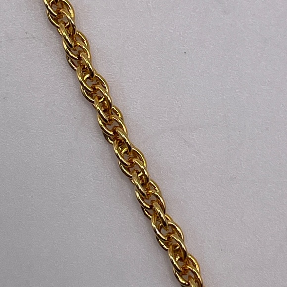 Joan Rivers Vintage Gold Tone Gift Box Pendant Necklace Classics Collection - Picture 5 of 8